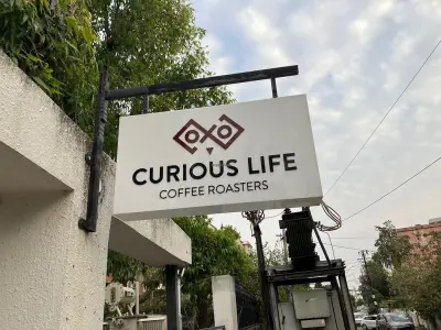 Curious Life Coffee Roasters : RED